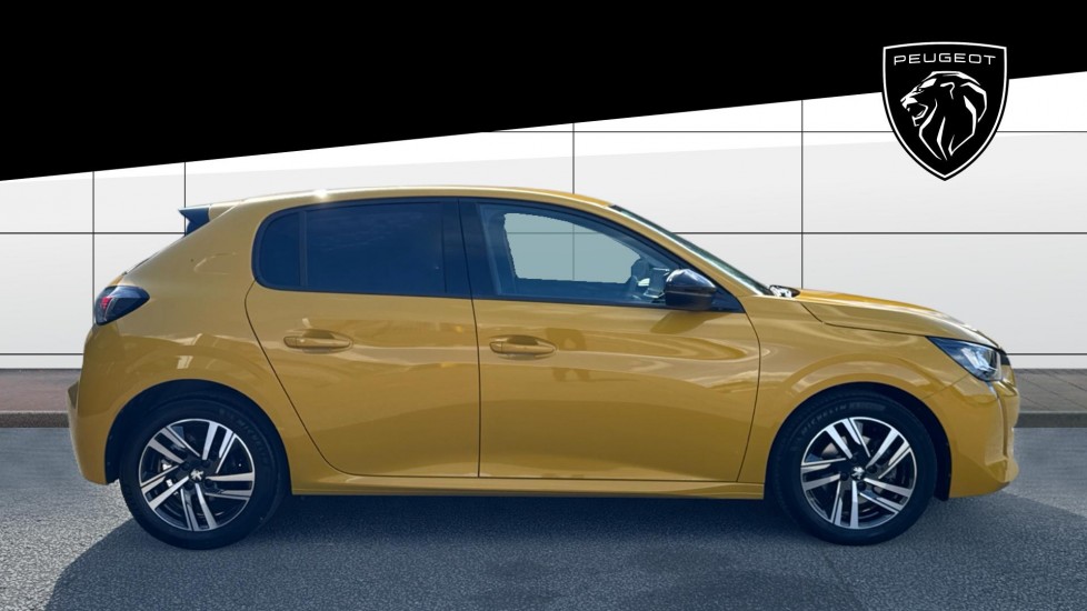 Peugeot 208 1.2 PureTech 100 Allure Premium + 5dr Petrol Hatchback - Image 5