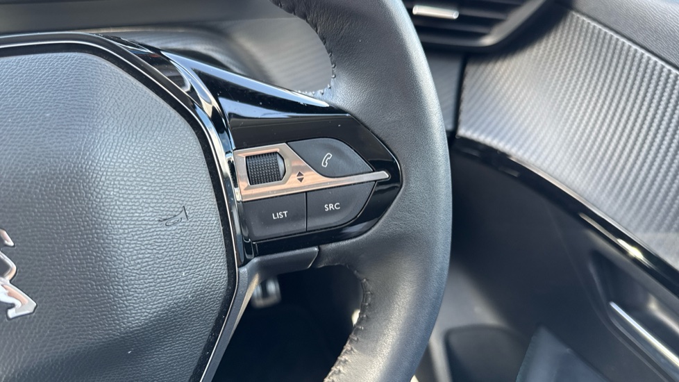 Peugeot 208 1.2 PureTech 100 Allure Premium + 5dr Petrol Hatchback - Image 27