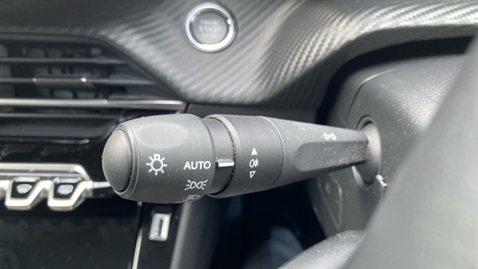 Peugeot 208 1.2 PureTech 100 Allure Premium + 5dr Petrol Hatchback - Image 28