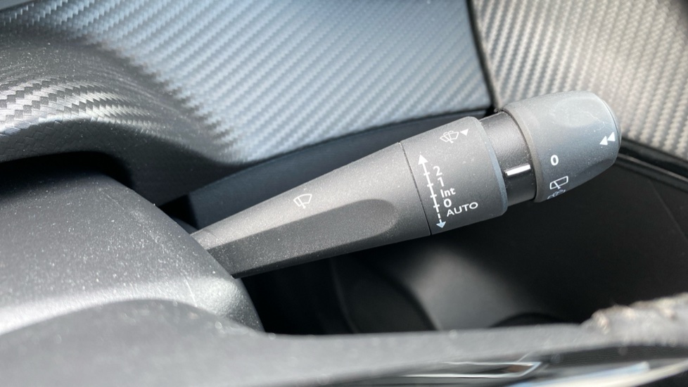 Peugeot 208 1.2 PureTech 100 Allure Premium + 5dr Petrol Hatchback - Image 29