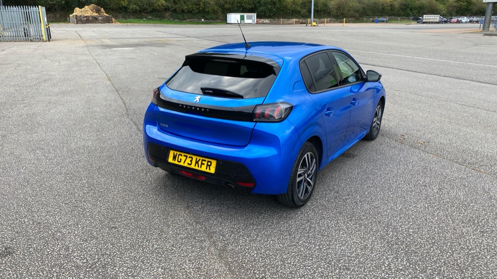 Peugeot 208 1.2 PureTech 100 Allure Premium + 5dr Petrol Hatchback - Image 44