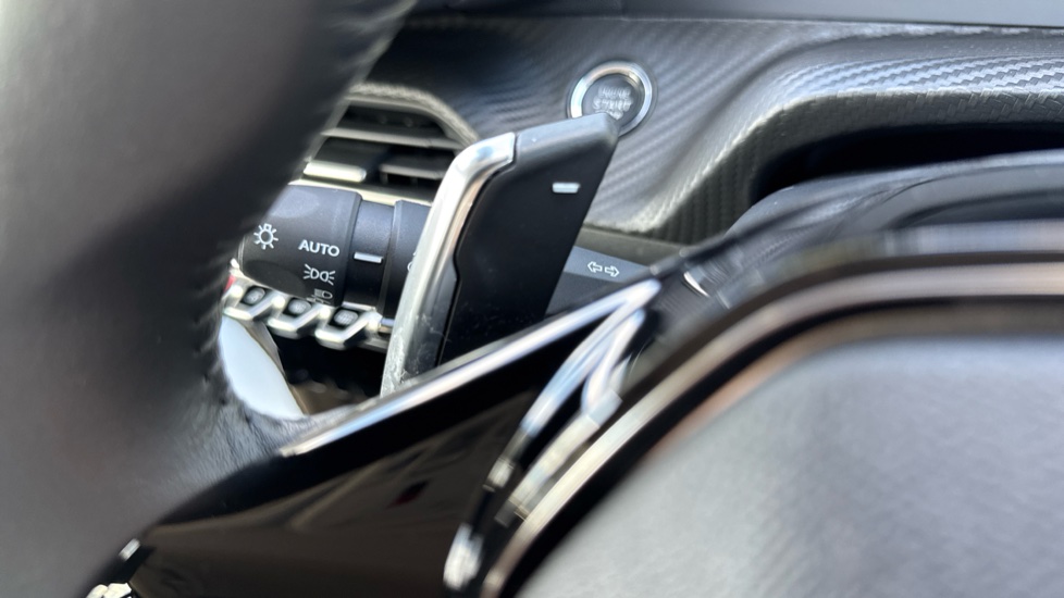 Peugeot 208 1.2 Hybrid 100 Allure 5dr e-DSC6 Petrol Hatchback - Image 26