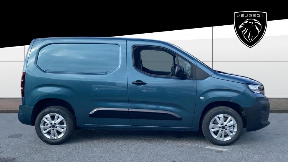 Peugeot Partner M Diesel 1.5 BlueHDi 100 Asphalt Van - Image 5