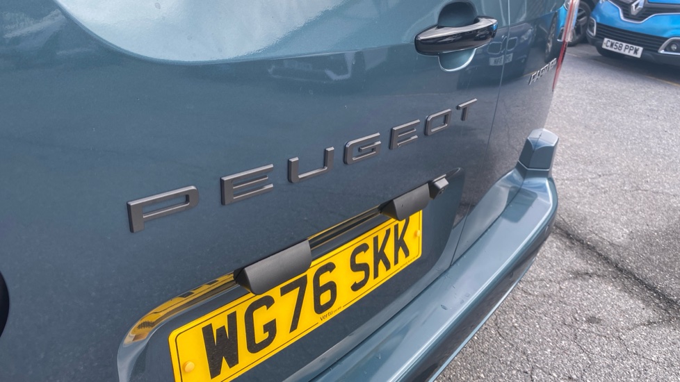 Peugeot Partner M Diesel 1.5 BlueHDi 100 Asphalt Van - Image 24