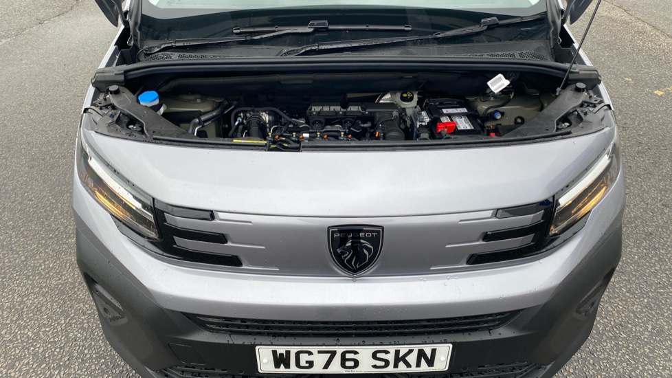 Peugeot Partner Xl Diesel 1.5 BlueHDi 130 Asphalt Van EAT8 - Image 8