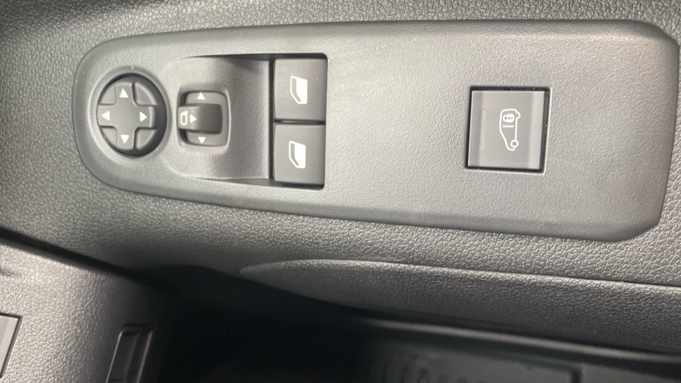 Peugeot Partner Xl Diesel 1.5 BlueHDi 130 Asphalt Van EAT8 - Image 37