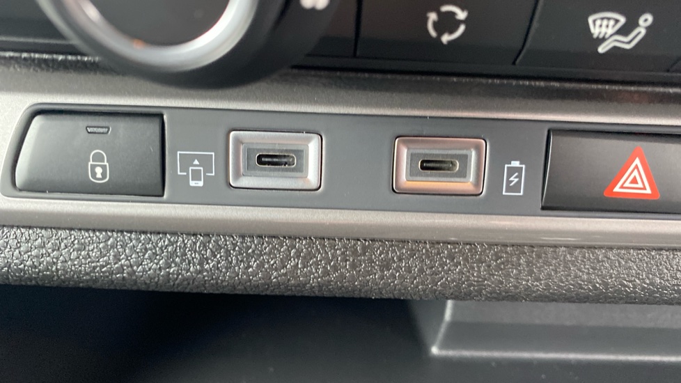 Peugeot Expert M Diesel 2.2 BlueHDi 150 Professional Van EAT8 - Image 28