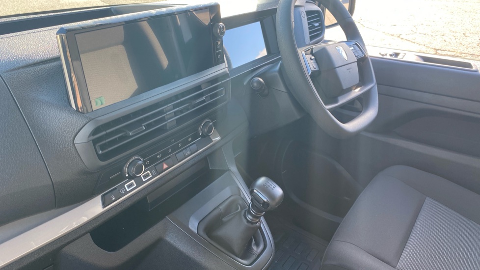 Peugeot Expert L1 Diesel 2.0 BlueHDi 145 Professional Van - Image 13