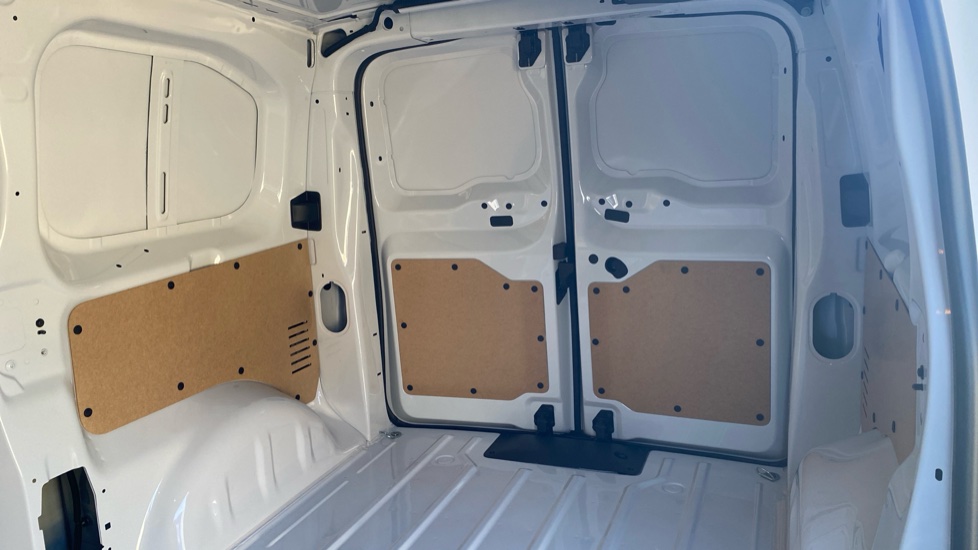 Peugeot Expert L1 Diesel 2.0 BlueHDi 145 Professional Van - Image 15