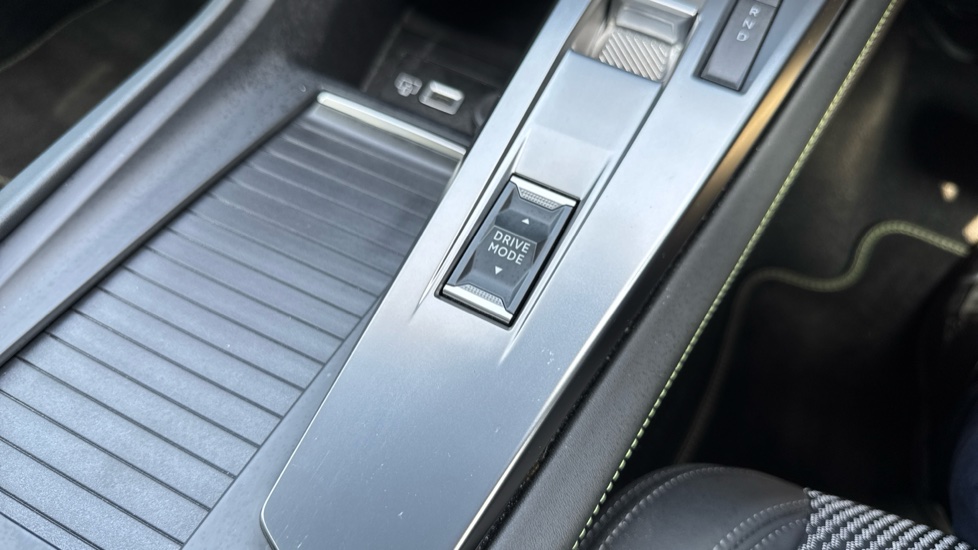 Peugeot 408 158kW GT 58kWh 5dr Auto Electric Hatchback - Image 26