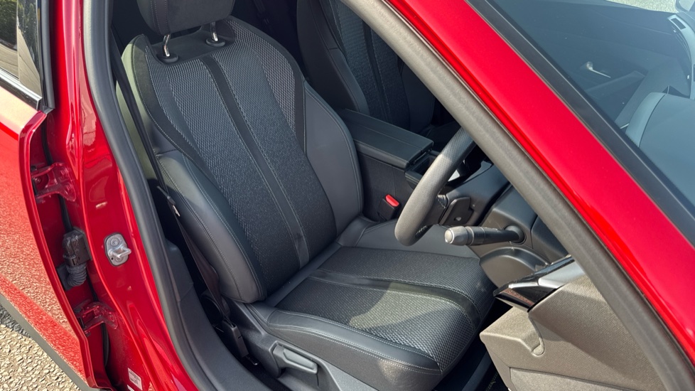 Peugeot 408 158kW GT 58kWh 5dr Auto Electric Hatchback - Image 36
