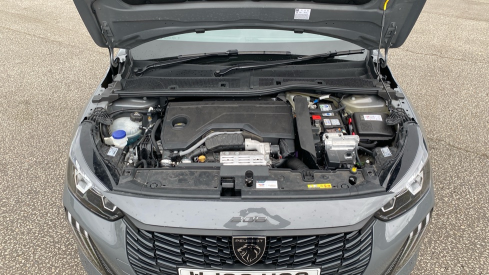 Peugeot 208 1.2 Hybrid 110 Allure 5dr e-DSC6 Petrol Hatchback - Image 8