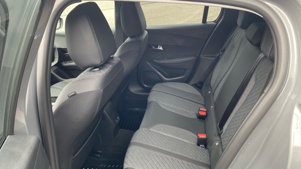 Peugeot 208 1.2 Hybrid 110 Allure 5dr e-DSC6 Petrol Hatchback - Image 16