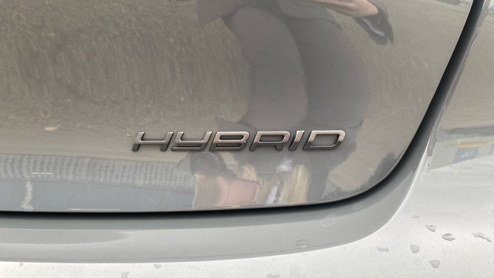 Peugeot 208 1.2 Hybrid 110 Allure 5dr e-DSC6 Petrol Hatchback - Image 21