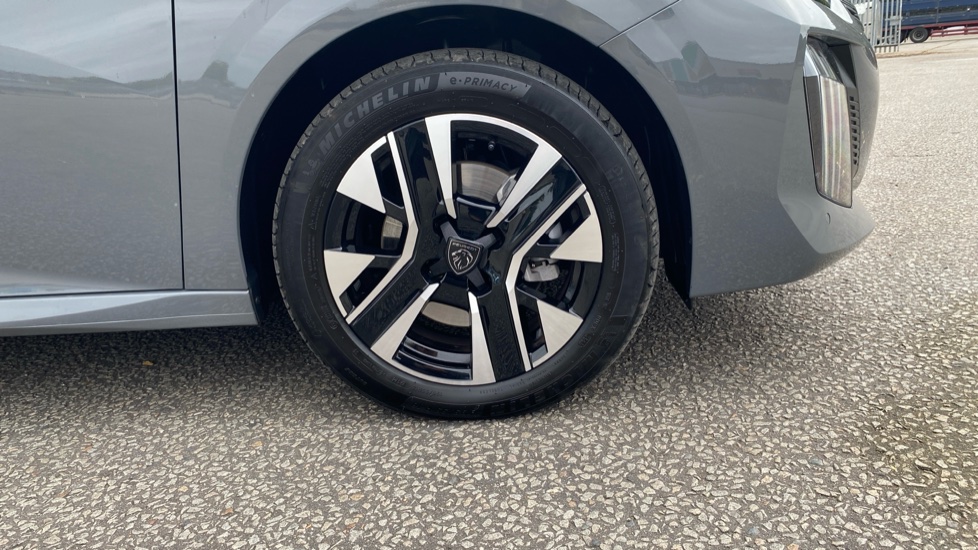 Peugeot 208 1.2 Hybrid 110 Allure 5dr e-DSC6 Petrol Hatchback - Image 37