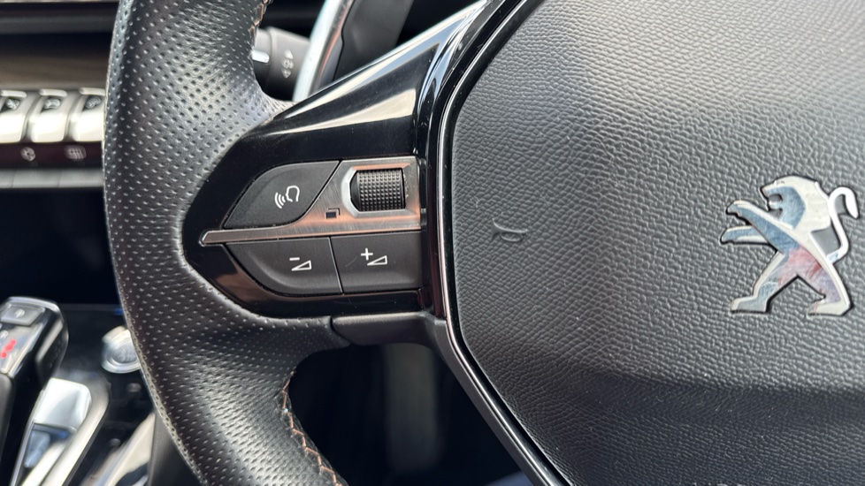Peugeot 3008 1.5 BlueHDi GT Premium 5dr EAT8 Diesel Estate - Image 31