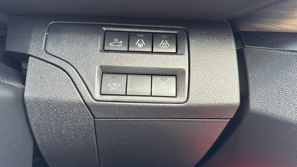Peugeot 3008 1.5 BlueHDi GT Premium 5dr EAT8 Diesel Estate - Image 36