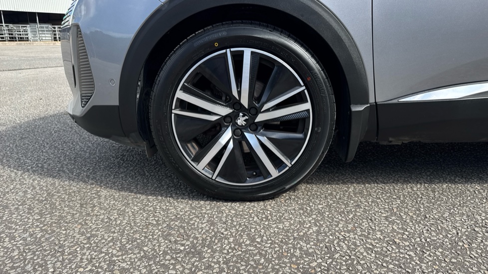 Peugeot 3008 1.5 BlueHDi GT Premium 5dr EAT8 Diesel Estate - Image 39