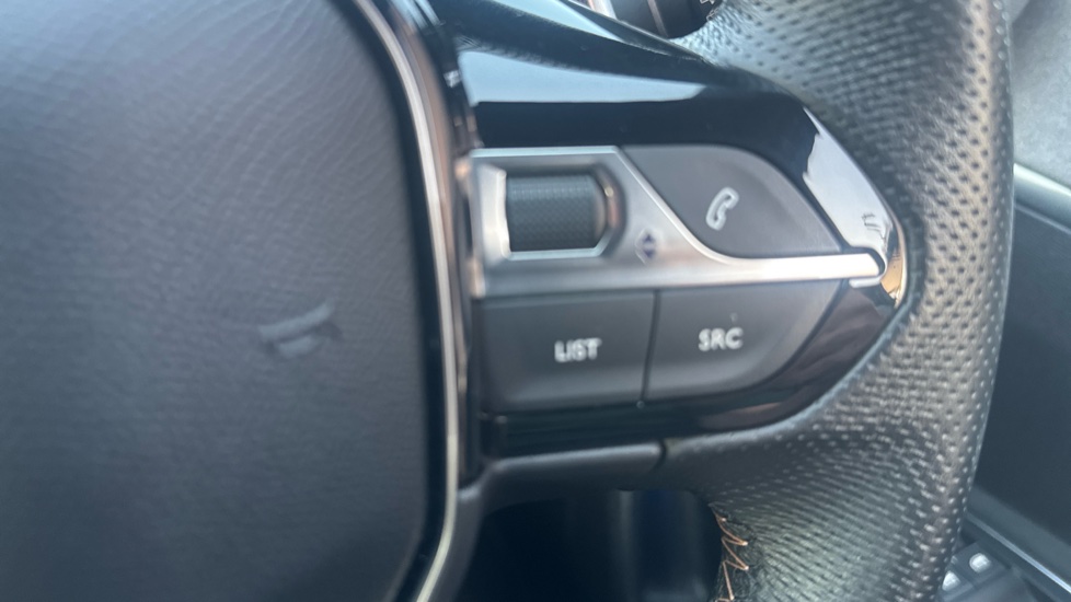 Peugeot 3008 1.2 PureTech GT Premium 5dr EAT8 Petrol Estate - Image 26