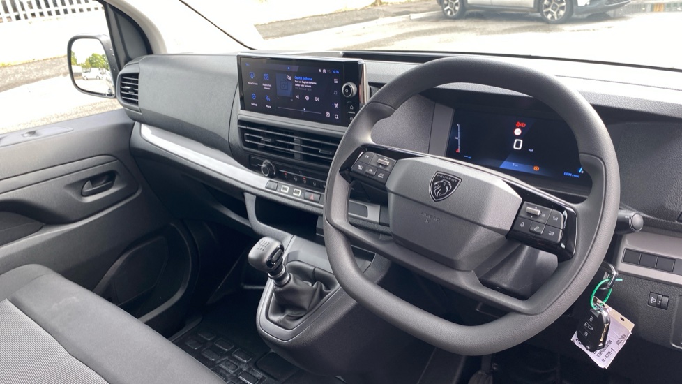 Peugeot Expert M Diesel 2.2 BlueHDi 150 Professional Van - Image 11