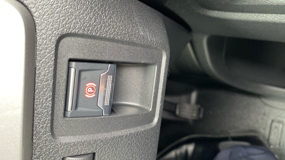 Peugeot Expert M Diesel 2.2 BlueHDi 150 Professional Van - Image 26