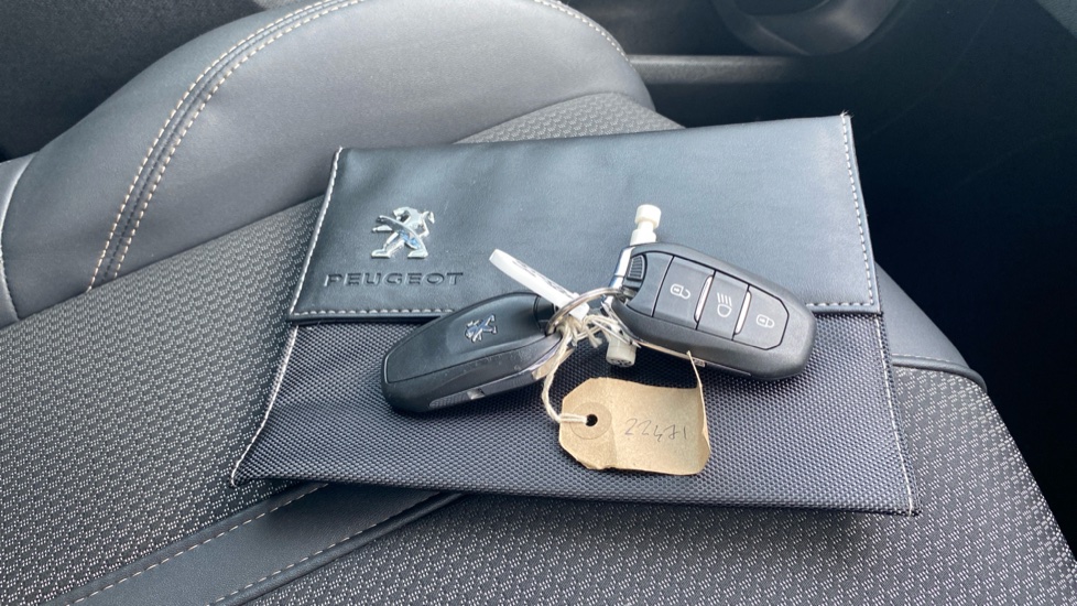 Peugeot 5008 1.5 BlueHDi GT 5dr EAT8 Diesel Estate - Image 19