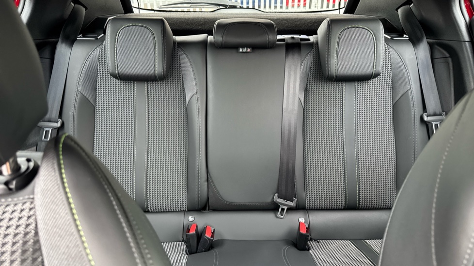 Peugeot 2008 100kW GT 50kWh 5dr Auto Electric Estate - Image 15