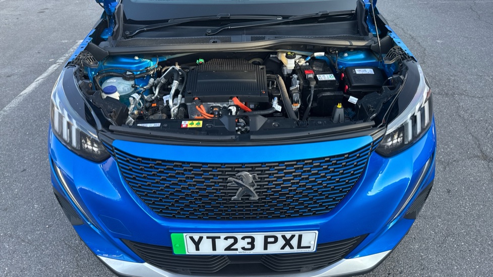 Peugeot 2008 100kW GT 50kWh 5dr Auto Electric Estate - Image 8