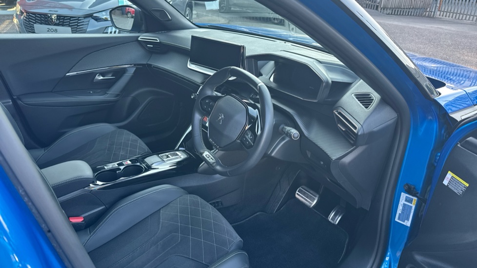 Peugeot 2008 100kW GT 50kWh 5dr Auto Electric Estate - Image 9