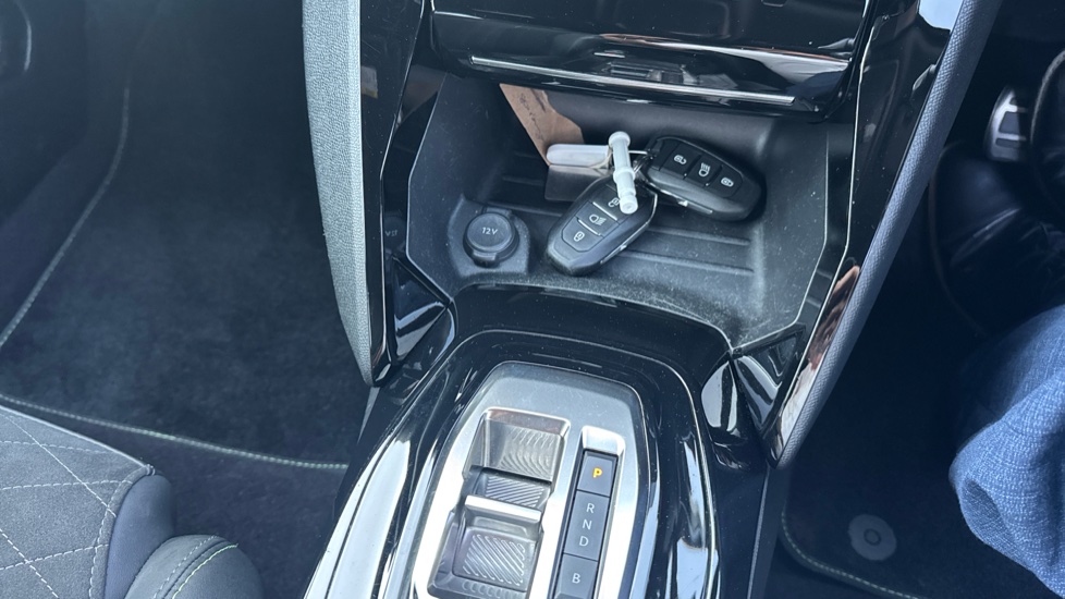 Peugeot 2008 100kW GT 50kWh 5dr Auto Electric Estate - Image 13