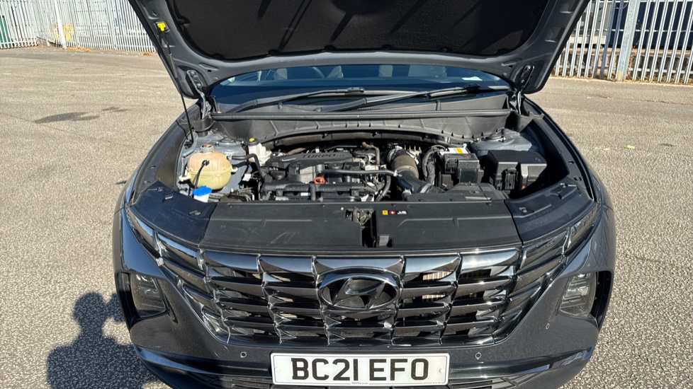 Hyundai TUCSON 1.6 TGDi Premium 5dr 2WD Petrol Estate - Image 8
