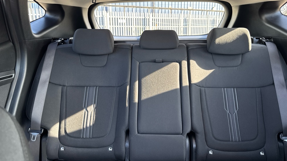 Hyundai TUCSON 1.6 TGDi Premium 5dr 2WD Petrol Estate - Image 15
