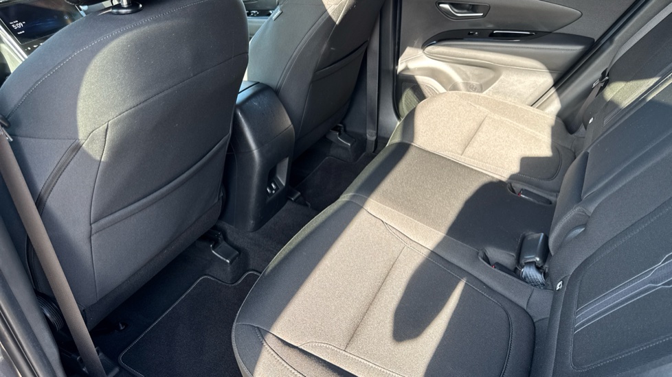 Hyundai TUCSON 1.6 TGDi Premium 5dr 2WD Petrol Estate - Image 16