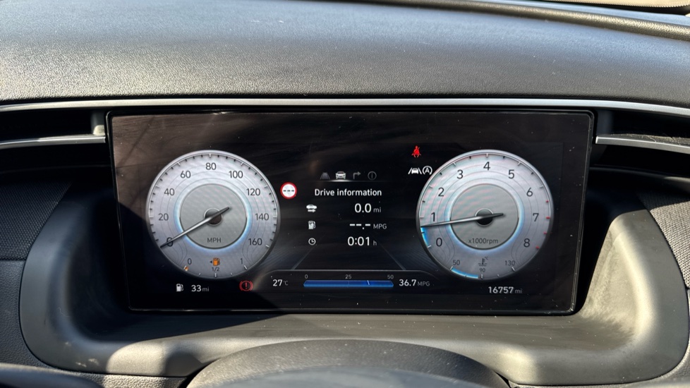 Hyundai TUCSON 1.6 TGDi Premium 5dr 2WD Petrol Estate - Image 18