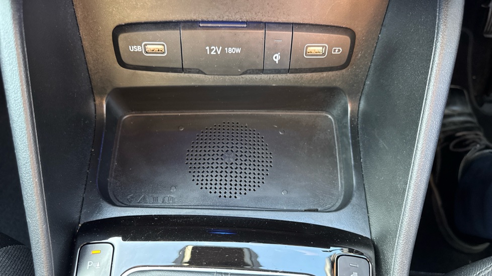 Hyundai TUCSON 1.6 TGDi Premium 5dr 2WD Petrol Estate - Image 28