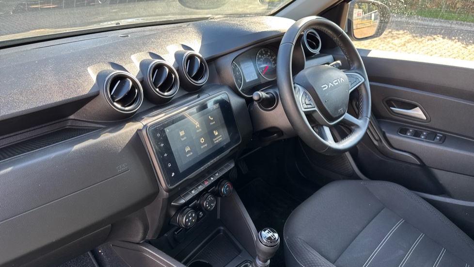 Dacia Duster 1.3 TCe 130 Expression 5dr Petrol Estate - Image 9