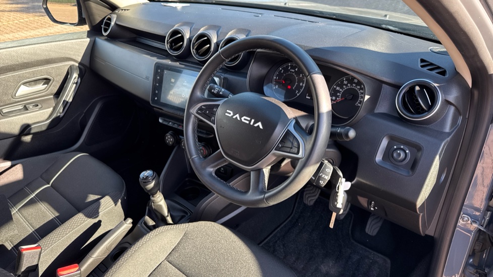 Dacia Duster 1.3 TCe 130 Expression 5dr Petrol Estate - Image 11