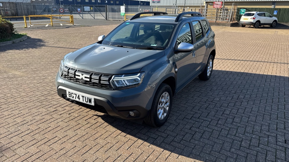 Dacia Duster 1.3 TCe 130 Expression 5dr Petrol Estate - Image 31