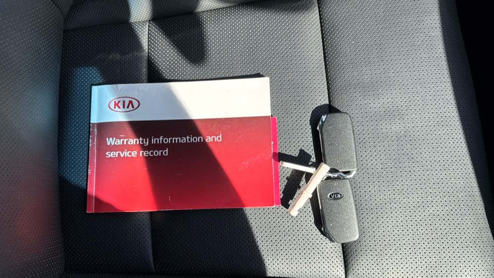 Kia Sportage 1.6T GDi GT-Line S 5dr DCT Auto [AWD] Petrol Estate - Image 19