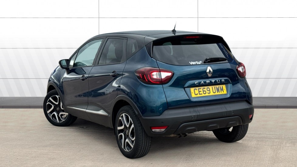 Renault Captur 1.3 TCE 130 Iconic 5dr Petrol Hatchback - Image 2