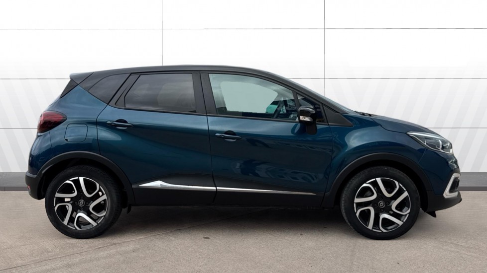 Renault Captur 1.3 TCE 130 Iconic 5dr Petrol Hatchback - Image 5