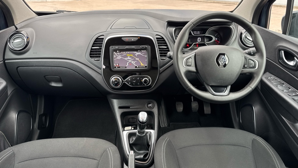Renault Captur 1.3 TCE 130 Iconic 5dr Petrol Hatchback - Image 10