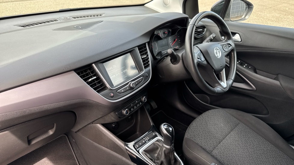 Vauxhall Crossland 1.2 SE 5dr Petrol Hatchback - Image 9