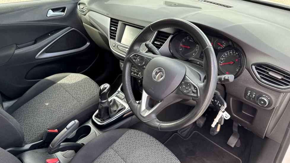 Vauxhall Crossland 1.2 SE 5dr Petrol Hatchback - Image 11