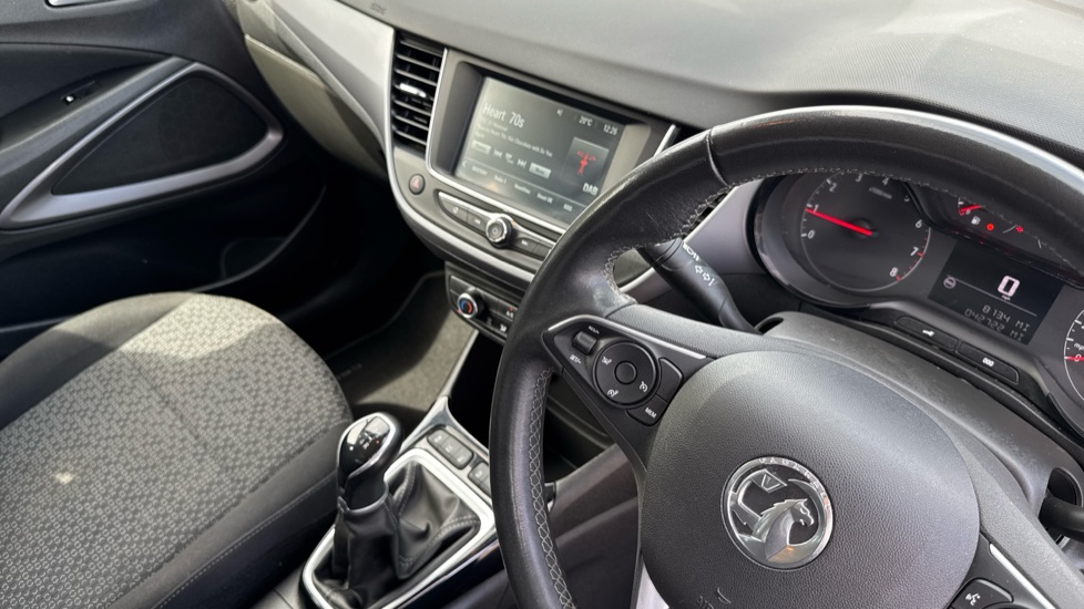 Vauxhall Crossland 1.2 SE 5dr Petrol Hatchback - Image 14