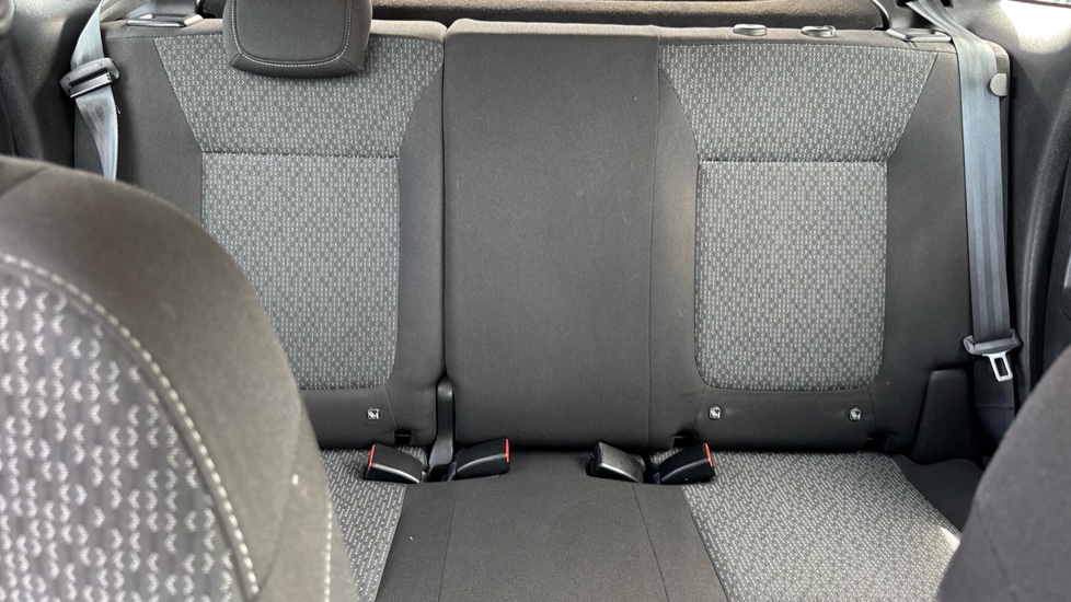 Vauxhall Crossland 1.2 SE 5dr Petrol Hatchback - Image 15
