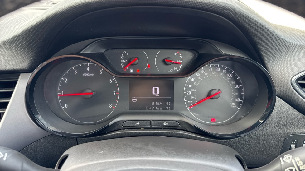 Vauxhall Crossland 1.2 SE 5dr Petrol Hatchback - Image 18