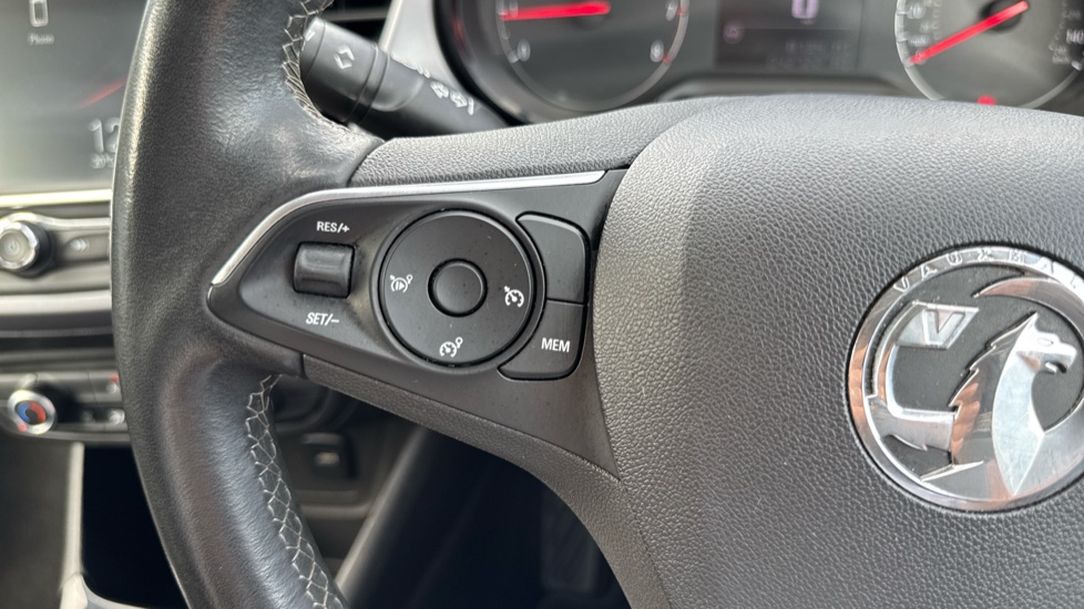 Vauxhall Crossland 1.2 SE 5dr Petrol Hatchback - Image 24