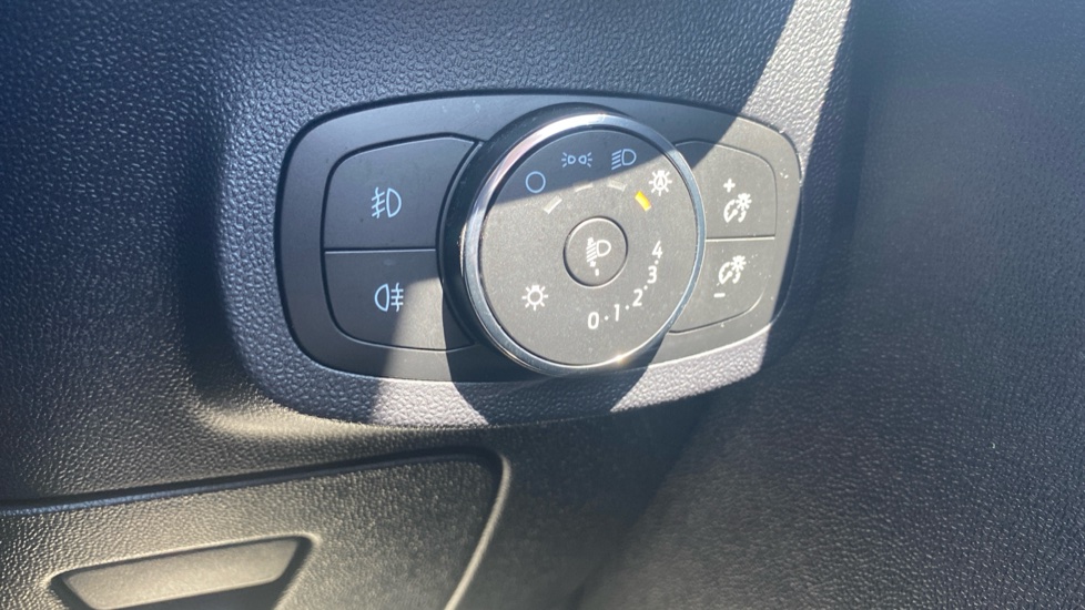 Ford Fiesta 1.0 EcoBoost Hybrid mHEV 125 Titanium 5dr Petrol Hatchback - Image 27