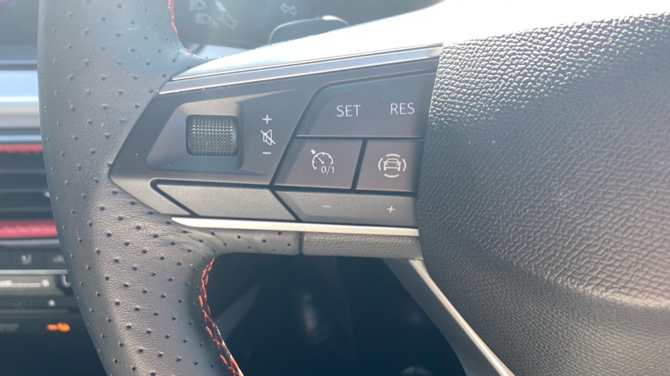 SEAT Arona 1.5 TSI 150 FR Sport 5dr DSG Petrol Hatchback - Image 27